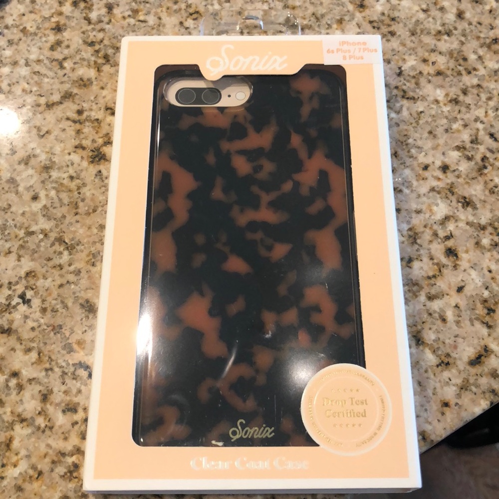 *BRAND NEW NOT OPENED* Sonix iPhone case